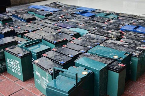 南澳云澳专业高价回收钴酸锂电池,高价叉车蓄电池回收